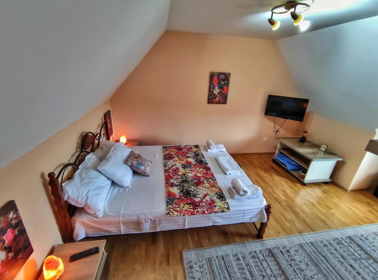 Casa Adam Hotel Сигишоара Екстериор снимка