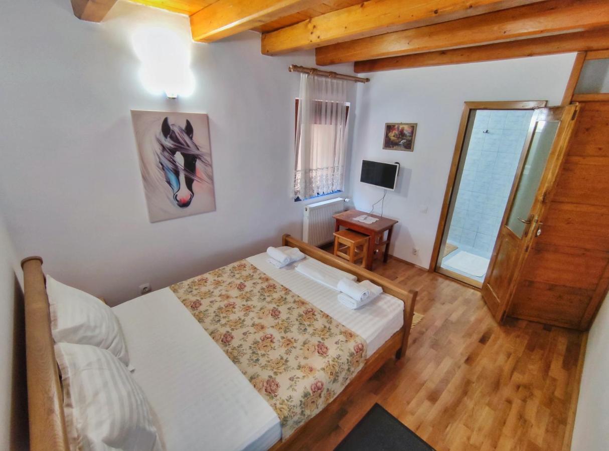 Casa Adam Hotel Сигишоара Екстериор снимка
