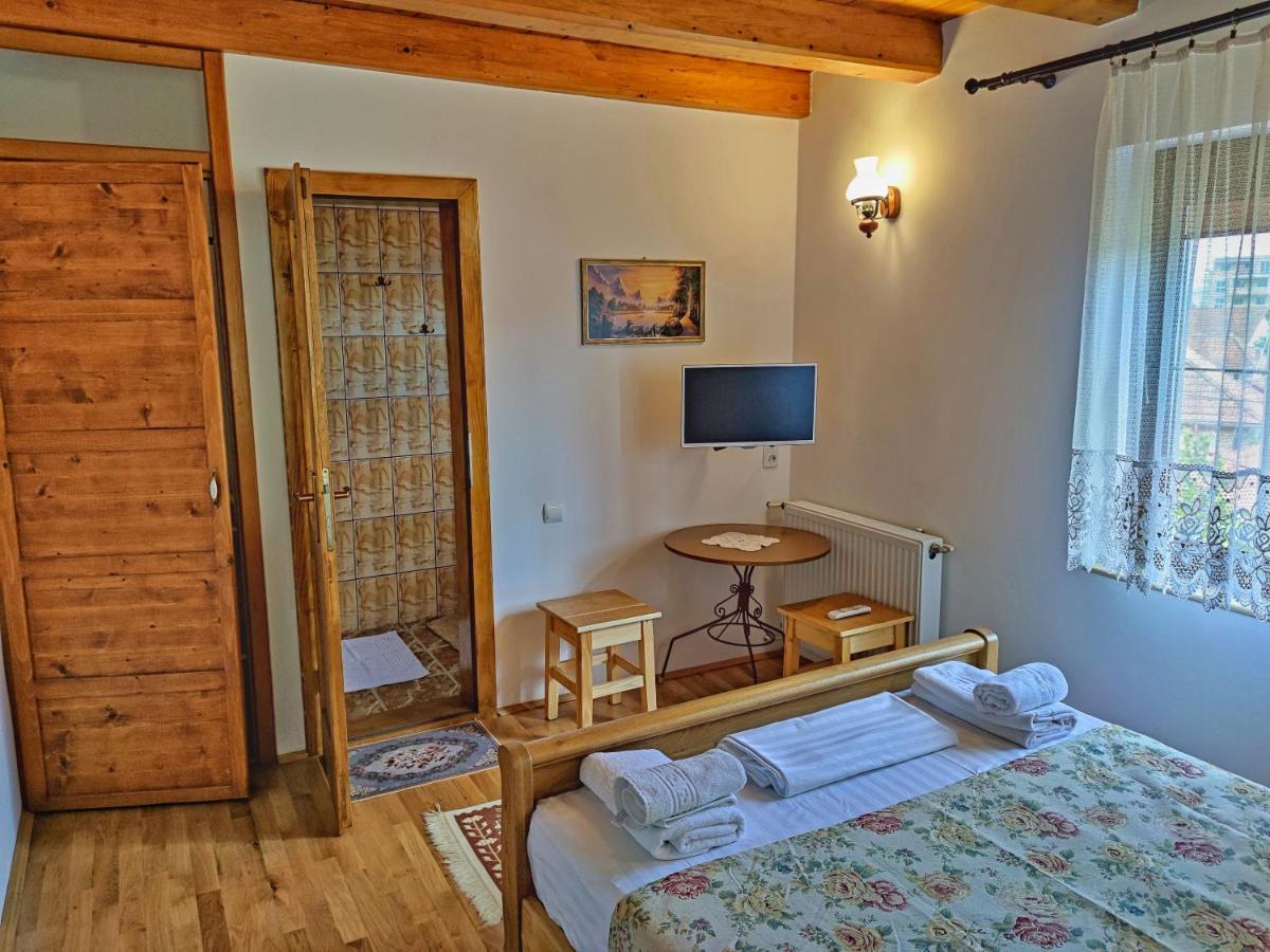 Casa Adam Hotel Сигишоара Екстериор снимка