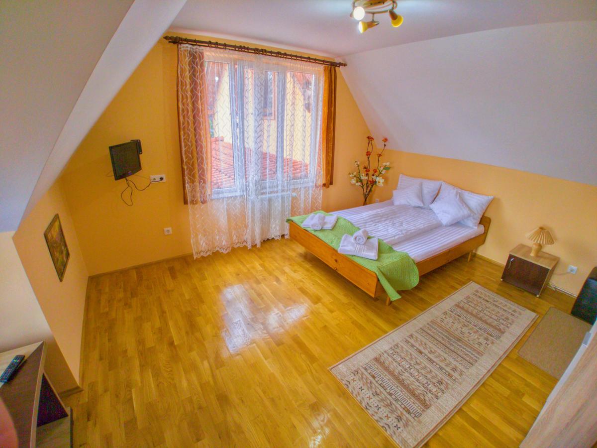 Casa Adam Hotel Сигишоара Екстериор снимка